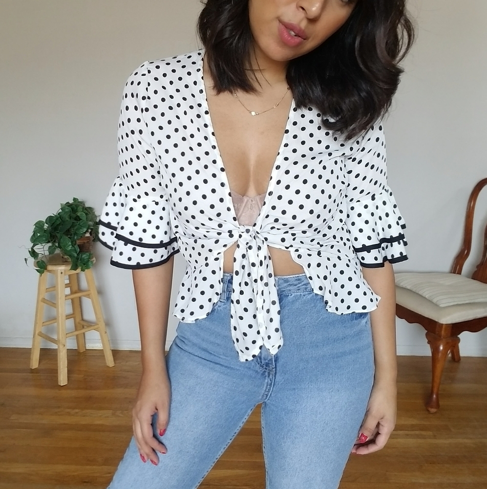 🏷CLEARANCE CREAM WHITE TIE FRONT POLKA DOT TOP S - Picture 5 of 5